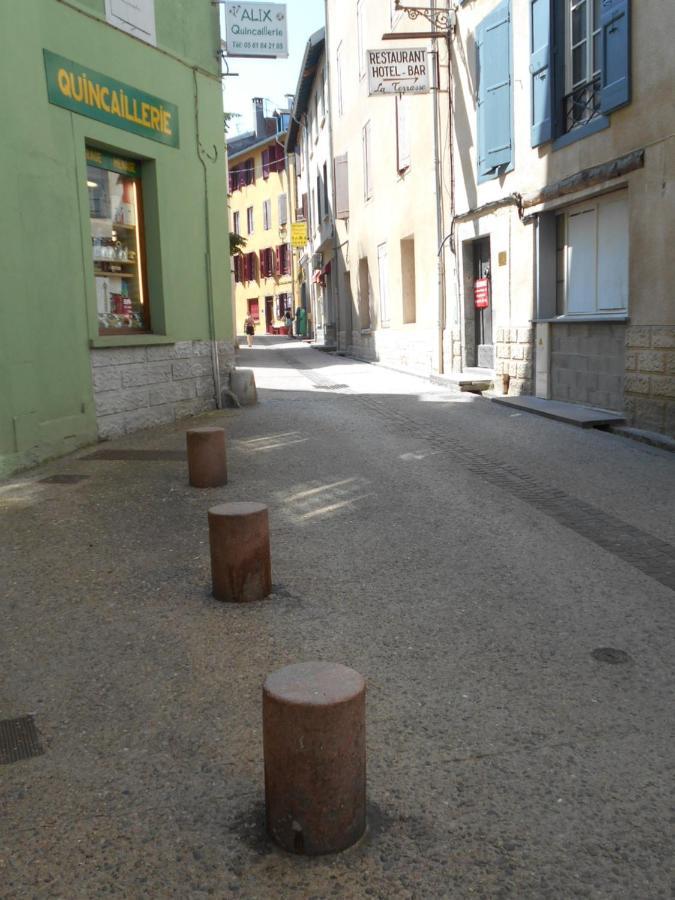 Belle T2 Neuf Et En Plein Centre