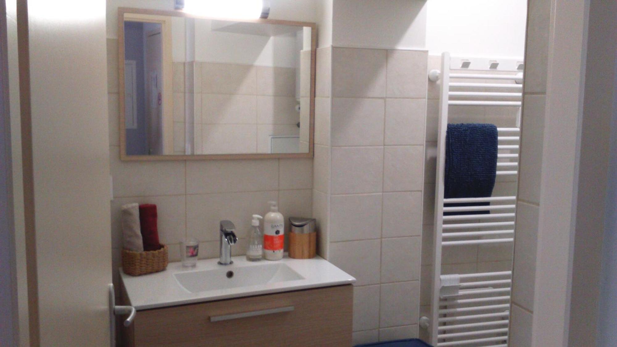 Apartment Belle T2 Neuf Et En Plein Centre *